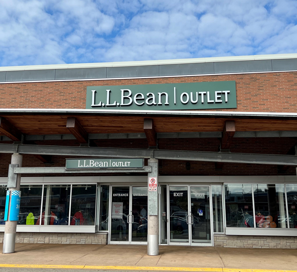 L.L.Bean store front at Niagara Falls Outlet 