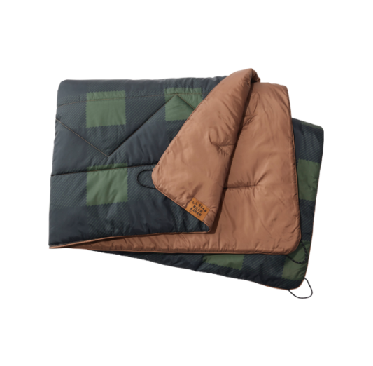 Plaid puffer blanket.